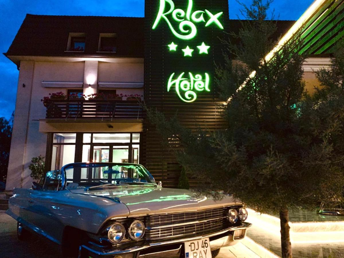 Hotel Relax クラヨーヴァ エクステリア 写真